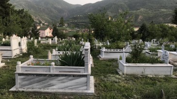REŞADİYE’DE MEZARLIK BAKIMA ALINDI