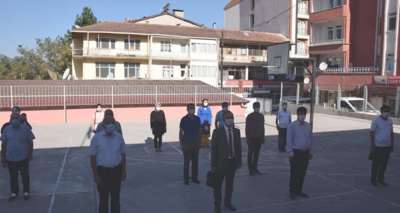 Yeni Eğitim -Öğretim yılı uzaktan eğitimle başladı