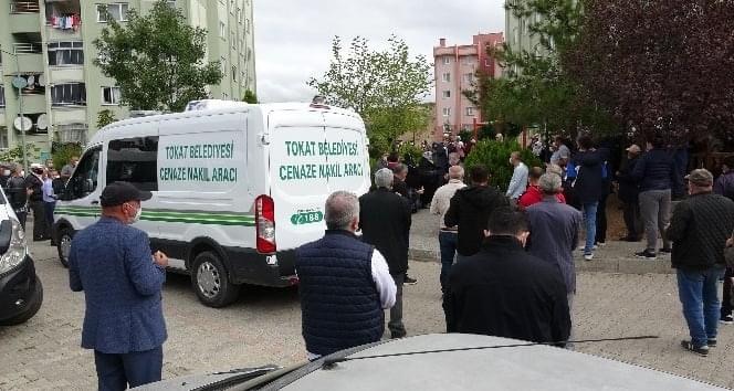 Bozçalılı öğretmen Ahmet Nalbant öğrencilerine kavuşamadı