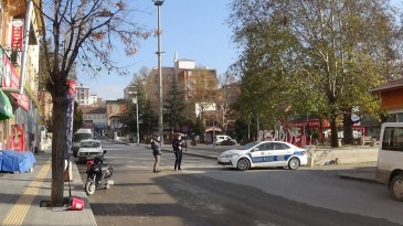 Reşadiye’de cadde ve sokaklardaki sessizlik devam ediyor
