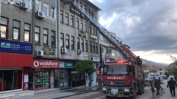 Ülkü Ocakları binasında yangın