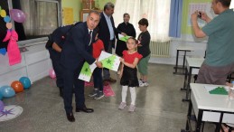 REŞADİYE’DE 3337 ÖĞRENCİ KARNE ALDI