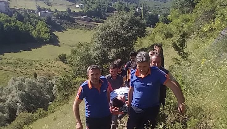 ÇAMLIKAYA KÖYÜNDE YARALANAN KİŞİYE AFAD MÜDAHALE ETTİ