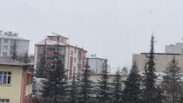 HER YER BEYAZA BÜRÜNDÜ