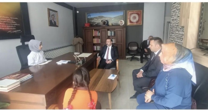 REŞADİYE KAYMAKAMI RÜVEYDA GÜLCE DURMUŞ OLDU