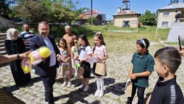 Ders bitti yaşasın tatil, 2815 öğrenci karne aldı