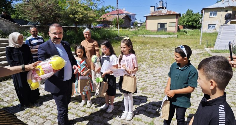 Ders bitti yaşasın tatil, 2815 öğrenci karne aldı
