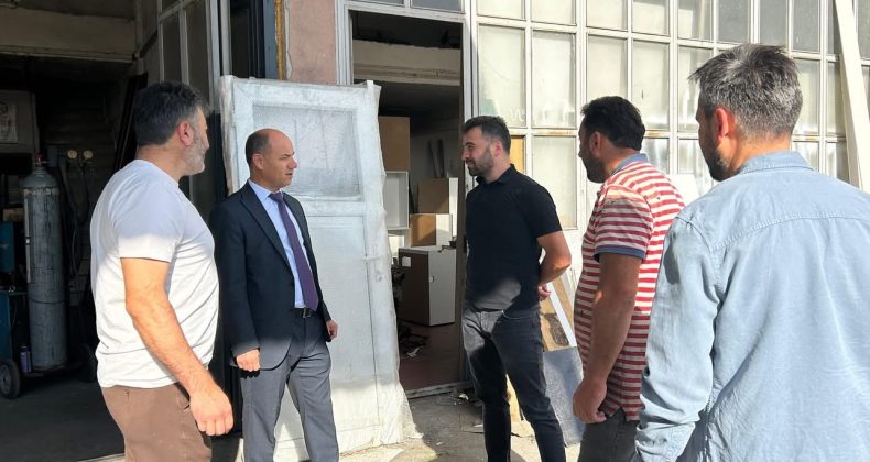 Başkan Ünal, Sanayi sitesi esnafını ziyaret etti