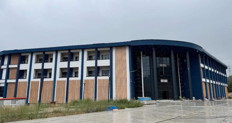4 yıldır bitirelemeyen inşaat, Uygulama oteli