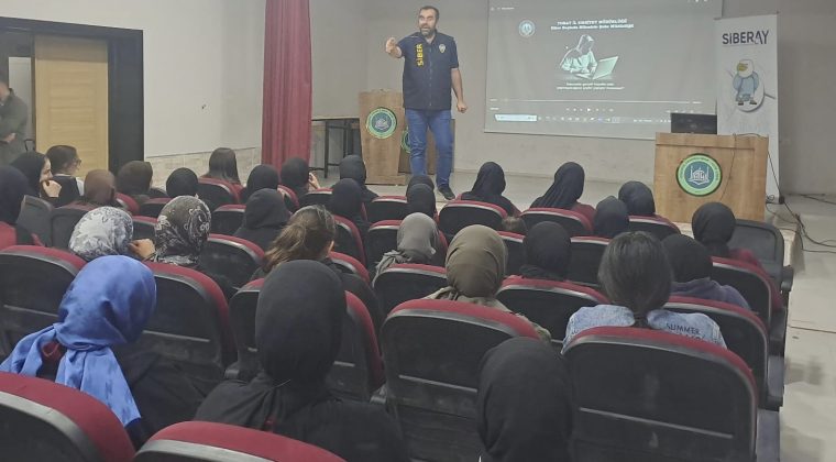 Reşadiye İlçe emniyet amirliği siber suçlarla ilgili bilgilendirme yaptı