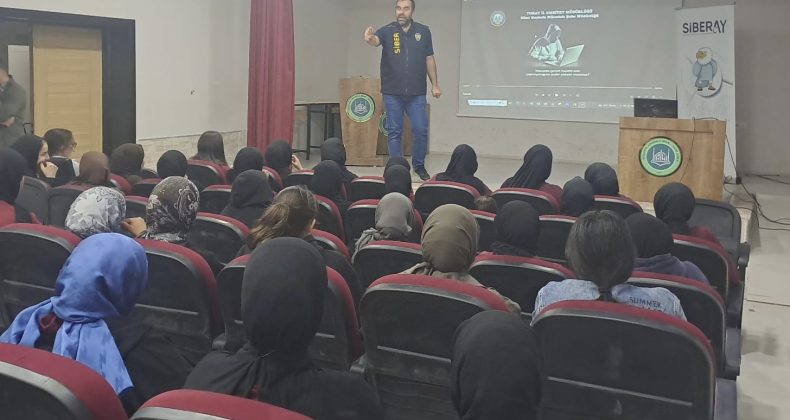 Reşadiye İlçe emniyet amirliği siber suçlarla ilgili bilgilendirme yaptı
