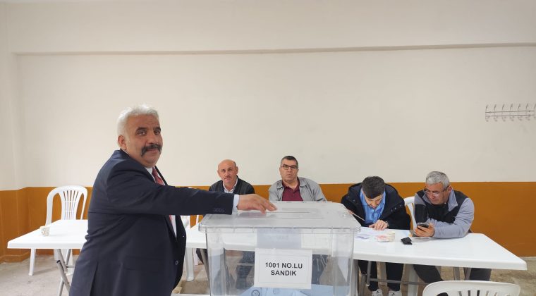Köy halkı mahalle olmak için referanduma gitti;”Evet” çıktı