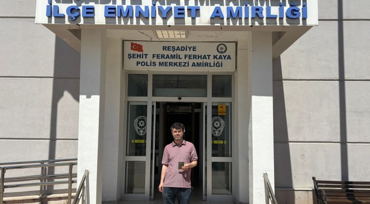 Reşadiye’de dürüstlük örneği: Bulduğu Altın ve Euro’yu sahibine teslim etti