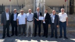 Yolüstü Belediye Başkanı Mustafa Altın mazbatasını aldı